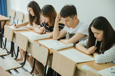 四川大學(xué)在職研究生和全日制研究生的區(qū)別！