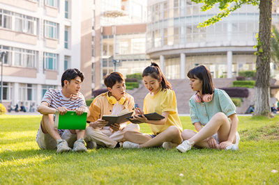 報考2024年大連大學(xué)在職研究生需要要參加全國統(tǒng)考嗎？