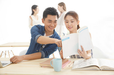 新鄉(xiāng)醫(yī)學(xué)院在職研究生報(bào)名方式是什么，入學(xué)需要考試嗎？