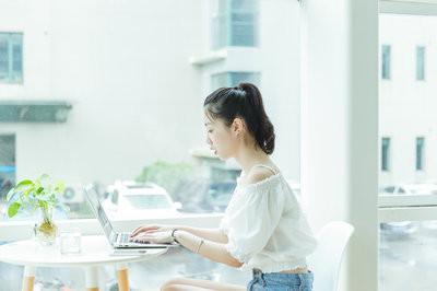 西南政法大學(xué)在職研究生錄取分?jǐn)?shù)線是多少？