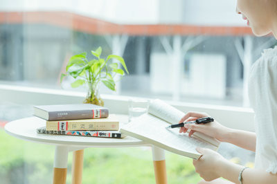 沈陽師范大學(xué)在職研究生報名時間是在幾月份，上課時間怎么安排？