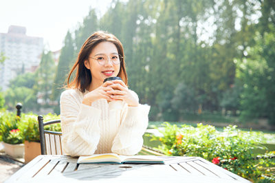 西南政法大學(xué)在職研究生就讀優(yōu)勢有哪些，畢業(yè)是雙證嗎？