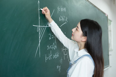 2025年報考大連理工大學在職研究生畢業(yè)可以獲得雙證嗎？