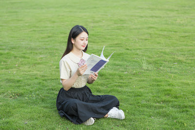 2025年汕頭大學(xué)在職研究生報(bào)名時(shí)間在什么時(shí)候？