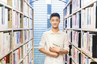2025年西安工業(yè)大學(xué)在職研究生是雙證嗎？