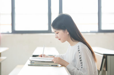 2025年吉林大學在職研究生入學方式是什么？