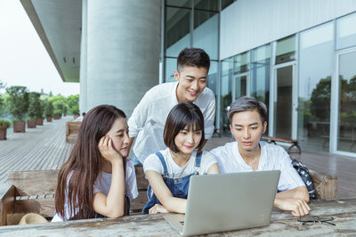 2025汕頭大學(xué)在職研究生熱招專業(yè)是哪些，怎么報(bào)名？