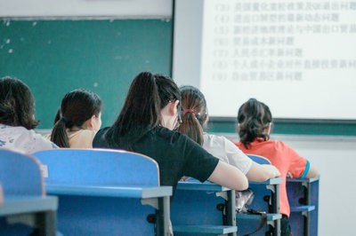 2025年沈陽(yáng)醫(yī)學(xué)院在職研究生報(bào)考流程及報(bào)名方式