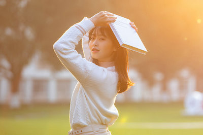 攻讀華北電力大學(xué)在職研究生分?jǐn)?shù)線高不高？