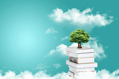 中國政法大學在職研究生學歷證書要經(jīng)過幾年的學習？