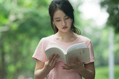 中國科學(xué)院大學(xué)在職研究生上課時間一般排在什么時候？