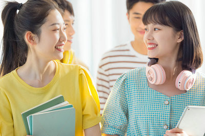 英語筆譯在職研究生對報考人員英語等級有要求嗎？