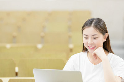 華東交通大學(xué)在職研究生費(fèi)用比全日制貴嗎？