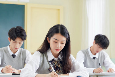 報考江西師范大學(xué)在職研究生需要學(xué)習(xí)幾年？