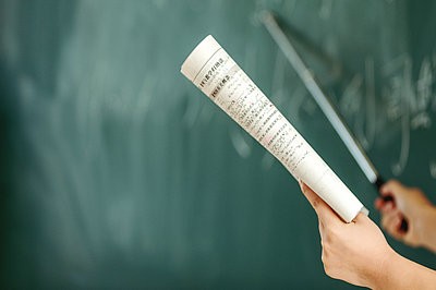 中國政法大學(xué)在職研究生兩種報考方式有什么區(qū)別?