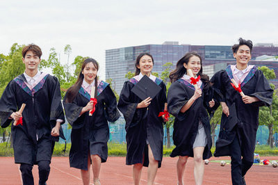 河南財(cái)經(jīng)政法大學(xué)在職研究生報(bào)名人員要具備什么條件？