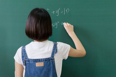 基礎(chǔ)醫(yī)學(xué)在職研究生報(bào)考可以免試入學(xué)嗎？