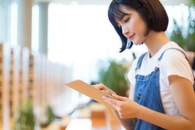 就讀國民經濟學在職研究生是怎么上課的？