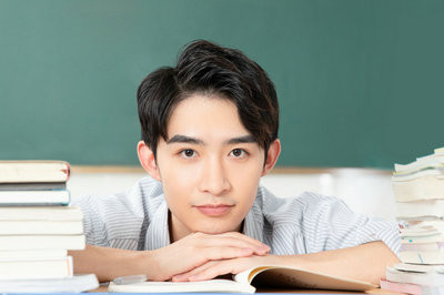 擁有國外學(xué)歷能夠報(bào)考體育學(xué)在職研究生嗎？