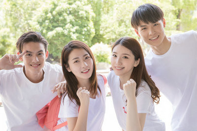 藝術(shù)學(xué)在職研究生報(bào)考流程復(fù)雜嗎？