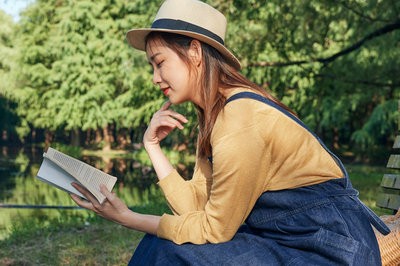 報考中國語言文學(xué)在職研究生論文答辯要求高嗎？