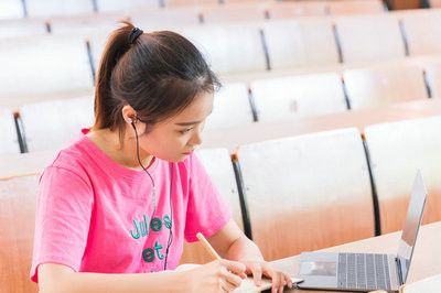報(bào)讀審計(jì)學(xué)在職研究生上課形式是什么？