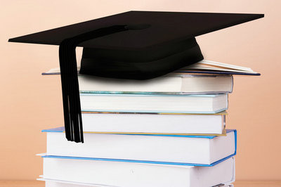 云南大學在職研究生考試時間是什么時候？
