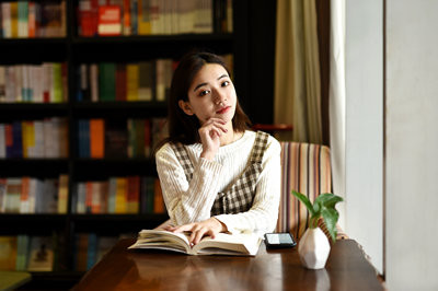 2023年攻讀資產(chǎn)評(píng)估在職研究生是單證還是雙證？