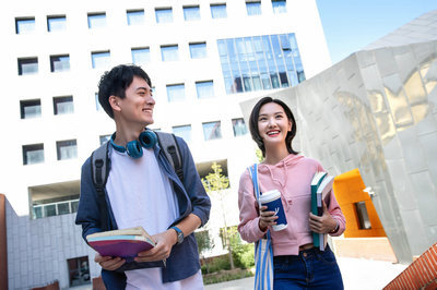 2023年國(guó)外學(xué)歷報(bào)考廈門大學(xué)在職研究生難嗎？