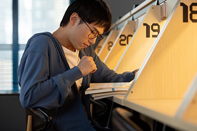 2023年就讀西班牙內(nèi)布里哈大學(xué)國際碩士畢業(yè)難嗎？