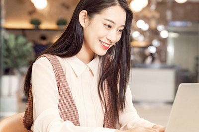 數(shù)學(xué)在職研究生報(bào)名時(shí)間在幾月份？