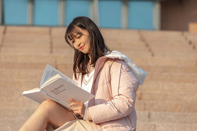 公務員可以在職考研嗎？有什么優(yōu)勢？
