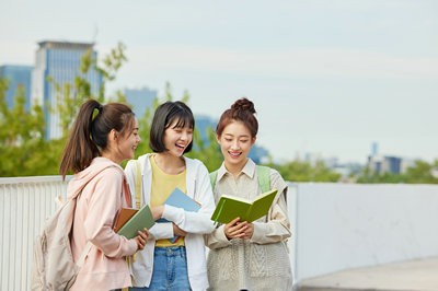 申請法國布雷斯特商學(xué)院國際碩士有年齡限制嗎？