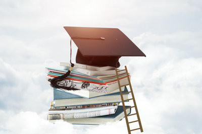 2023年鄭州大學(xué)在職研究生在哪里報(bào)名？