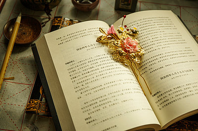 在職研究生不參加考試能否直接拿證書？
