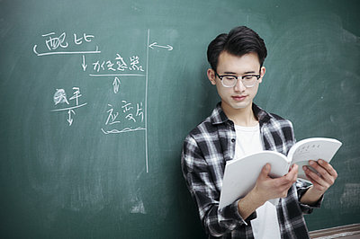 在職研究生入學(xué)錄取分?jǐn)?shù)線是多少？